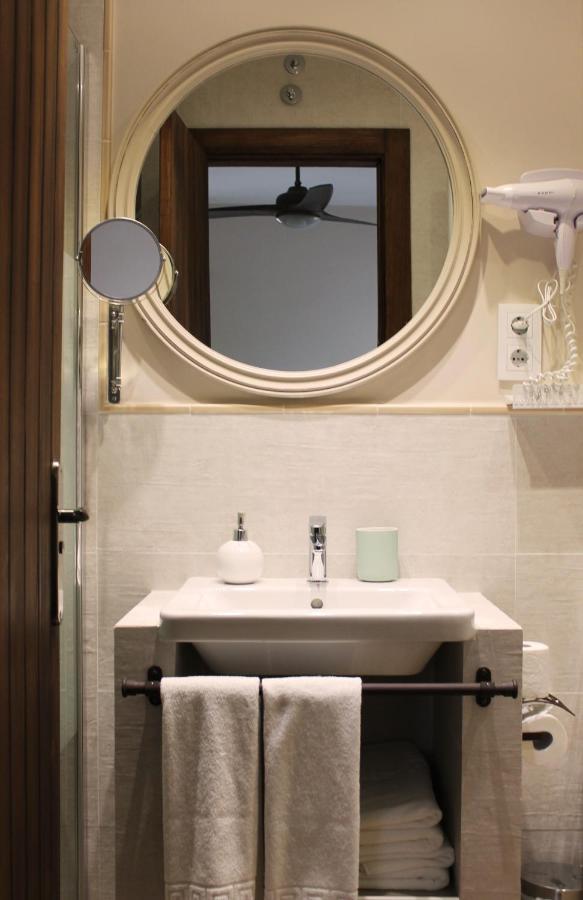 Los Corrales De Soto Hotell Soto Real Eksteriør bilde