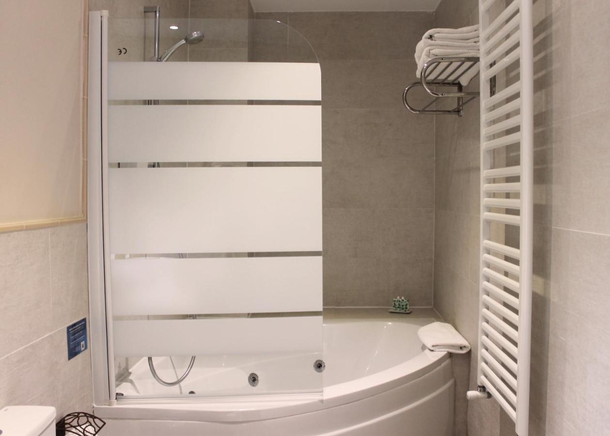 Los Corrales De Soto Hotell Soto Real Eksteriør bilde