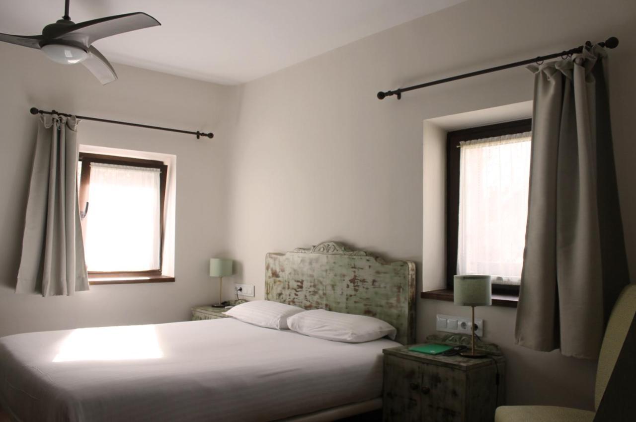 Los Corrales De Soto Hotell Soto Real Eksteriør bilde